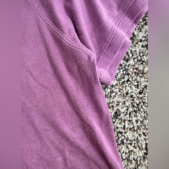 Lululemon Hold Tight Cropped T-Shirt
Velvet Dust - Picture 8 of 10